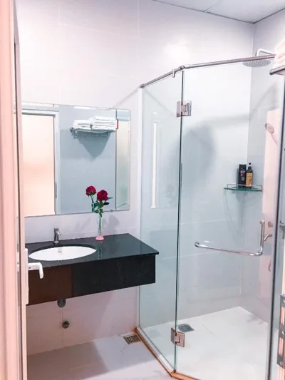 Chambre quadruple avec balcon — Victory Airport Hotel